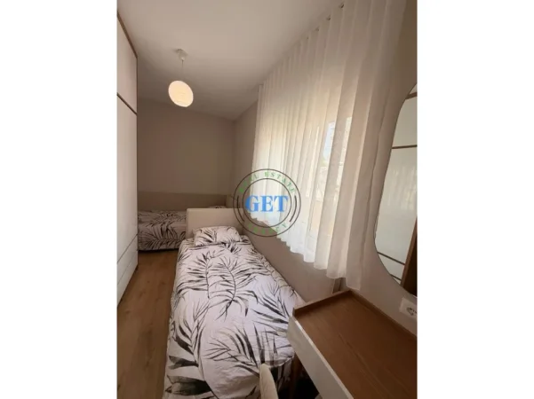 Durres, jepet me qera apartament 2+1 , 80 m² 550 € (Qender)