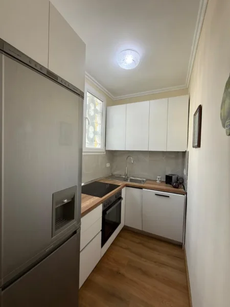 Tirane, jepet me qera apartament 2+1 Kati 4, 90 m² 1.200 € (Pazari i Ri.)