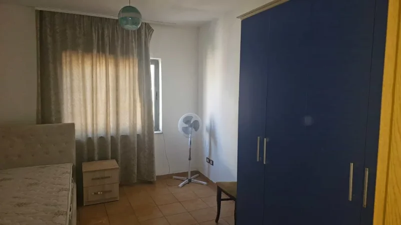 Tirane, jepet me qera apartament 2+1 Kati 8, 80 m² 580 € (21 Dhjetori)