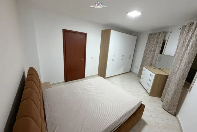 Tirane, jepet me qera apartament 2+1 Kati 7, 100 m² 720 € (jordan misja)