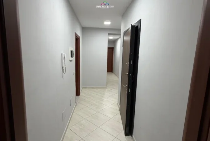 Tirane, jepet me qera apartament 2+1 Kati 7, 100 m² 720 € (jordan misja)