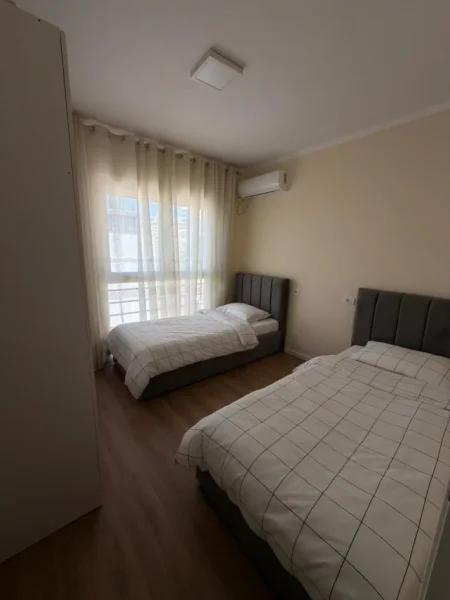 Tirane, jepet me qera apartament 2+1 Kati 5, 80 m² 750 € (Rruga e Durrësit)