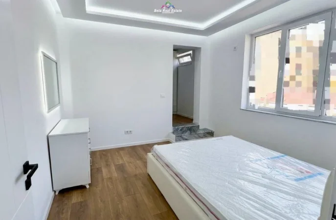 Tirane, jepet me qera apartament 1+1+Ballkon Kati 3, 63 m² 520 € (tregu elektrik)