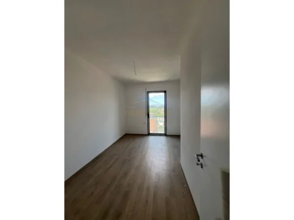 Tirane, shitet apartament 2+1+Ballkon Kati 3, 99 m² 185.000 € (Don Bosko)