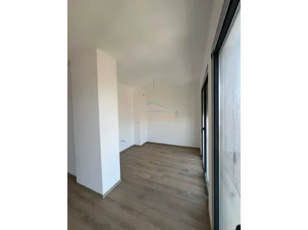 Tirane, shitet apartament 2+1+Ballkon Kati 3, 99 m² 185.000 € (Don Bosko)
