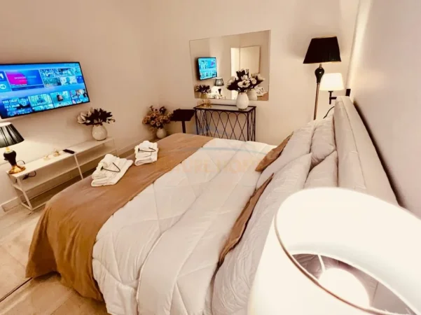 Tirane, shitet apartament 1+1+Ballkon Kati 4, 44 m² 175.000 € (Bllok)