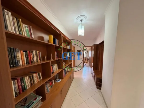 Durres, shitet apartament 3+1 Kati 10, 133 m² 160.000 € (Tregu i Vogël)
