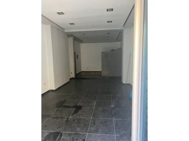 Vlore, shitet ambjent biznesi Kati 0, 60 m² 93.000 € 