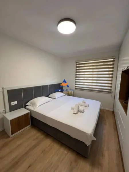 Tirane, jepet me qera apartament 2+1+Ballkon Kati 3, 100 m² 750 € 