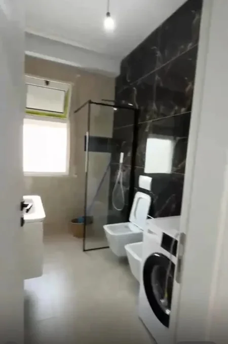 Tirane, jepet me qera apartament 2+1 Kati 5, 75 m² 550 €