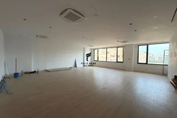 Tirane, jepet me qera ambjent biznesi , 1.200 m² 15.000 € (KINOSTUDIO)