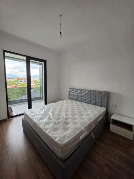 Tirane, jepet me qera apartament 2+1+Aneks+Ballkon Kati 6, 85 m² 500 € (paskuqan)