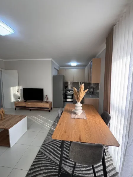 Tirane, jepet me qera apartament 2+1 Kati 5, 80 m² 750 € (MINE PEZA)