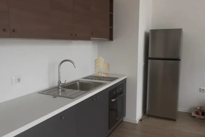 Tirane, jepet me qera apartament 1+1+Ballkon Kati 5, 60 m² 450 € 