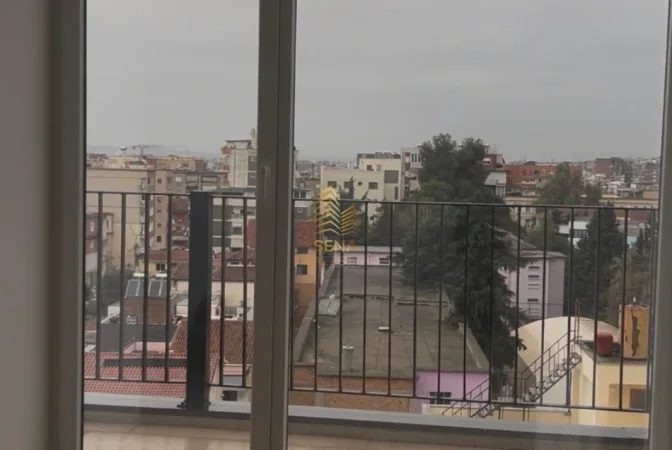 Tirane, jepet me qera apartament 1+1+Ballkon Kati 5, 60 m² 450 € 