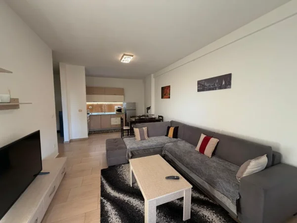 Tirane, jepet me qera apartament 1+1 Kati 4, 65 m² 700 € (KOPSHTI BOTANIK)