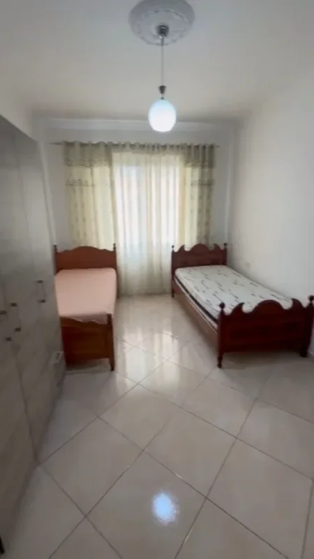🔥 SUPER OKAZION🔥  Jepet me Qera Apartament 2+1+2 ne Astir tek Vila L,  450 MIJE LEKE