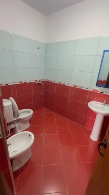 🔥 SUPER OKAZION🔥  Jepet me Qera Apartament 2+1+2 ne Astir tek Vila L,  450 MIJE LEKE