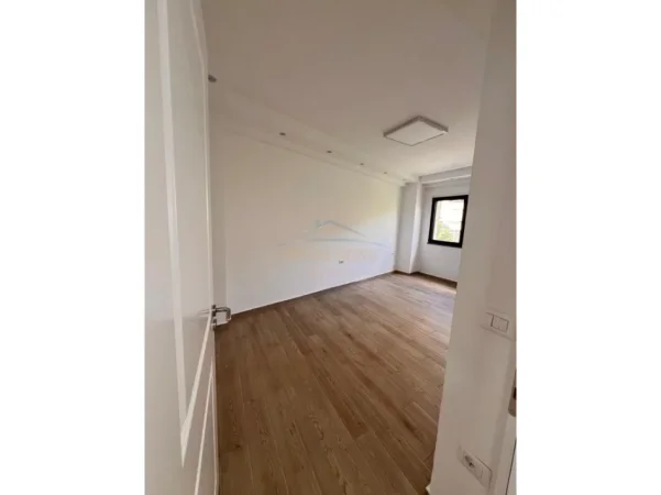 Tirane, shitet apartament 1+1 Kati 2, 71 m² 225.000 € (RRUGA E ELBASANIT)