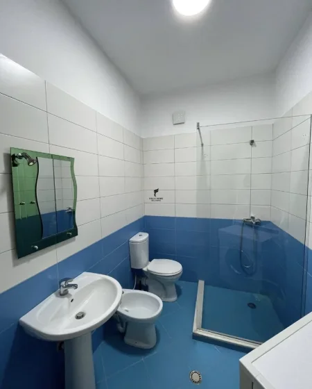 Tirane, jepet me qera apartament 1+1 Kati 5, 69 m² 550 € (ASTIR)