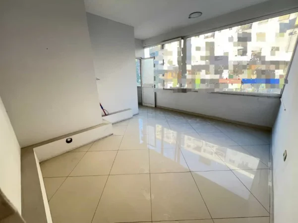 Tirane, jepet me qera zyre Kati 2, 160 m²2000 € (Rruga Teodor Keko)