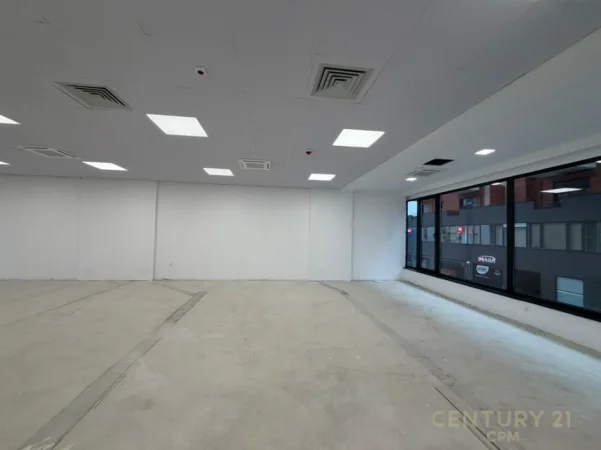 Tirane, jepet me qera zyre Kati 1, 566 m² 11.500 € (Delijorgji)