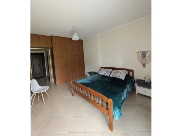 Tirane, jepet me qera apartament 1+1 Kati 3, 66 m² 450 € (kodra e diellit 1)