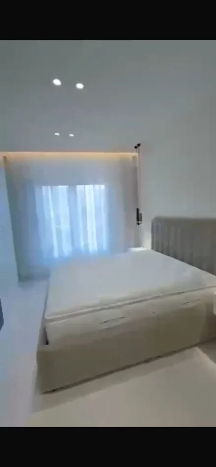 Tirane, jepet me qera apartament 1+1 Kati 8, 72 m² 650 € (Rruga Jordan Misja)