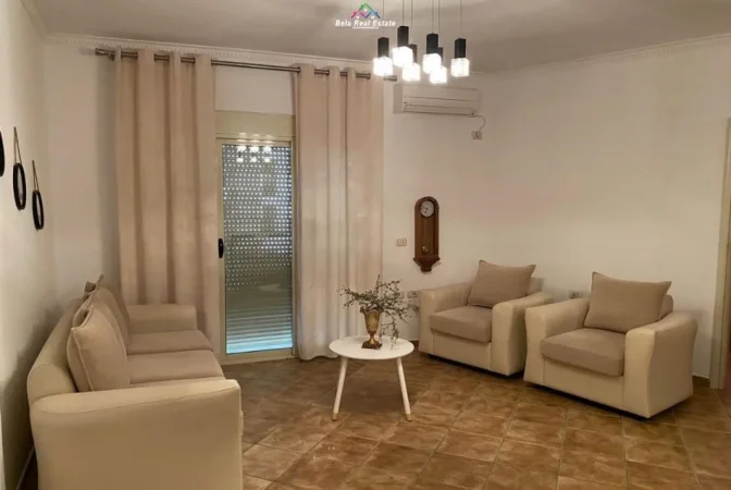 Tirane, jepet me qera apartament 1+1 Kati 3, 70 m² 370 € (Rruga Muhamet Deliu)