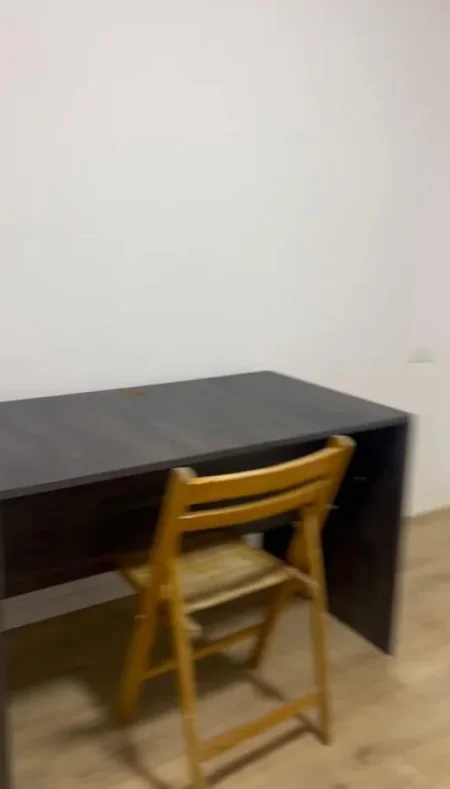 Tirane, jepet me qera ambjent biznesi Kati 5, 65 m² 600 € (Bulevardi i Ri)