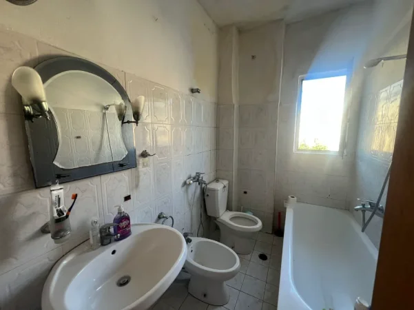 Tirane, shitet apartament 2+1 Kati 5, 90 m² 95.000 € 