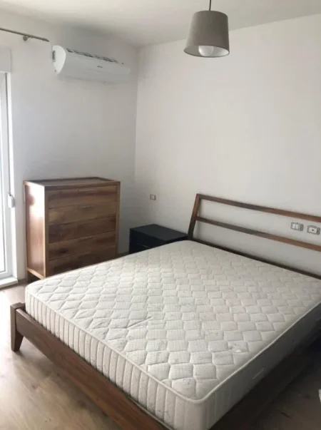 Tirane, shitet nga Pronari, pa-komision apartament 1+1+Ballkon Kati 4, 64 m² 170.000 € (Kompleksi Kontakt/Magnet)