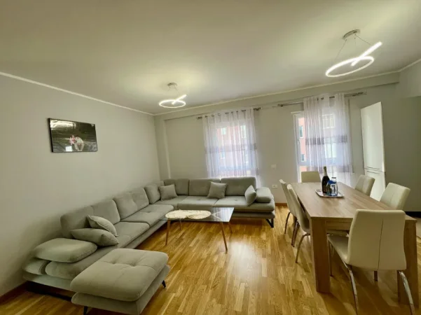 Tirane, shitet apartament 3+1+Ballkon Kati 4, 130 m² 245.000 € (Selite)