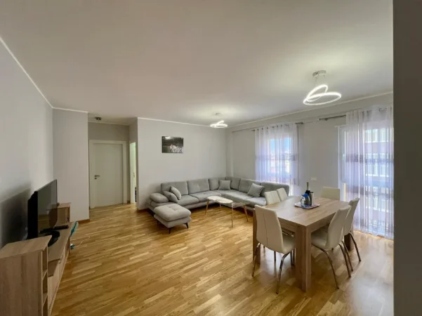 Tirane, shitet apartament 3+1+Ballkon Kati 4, 130 m² 245.000 € (Selite)