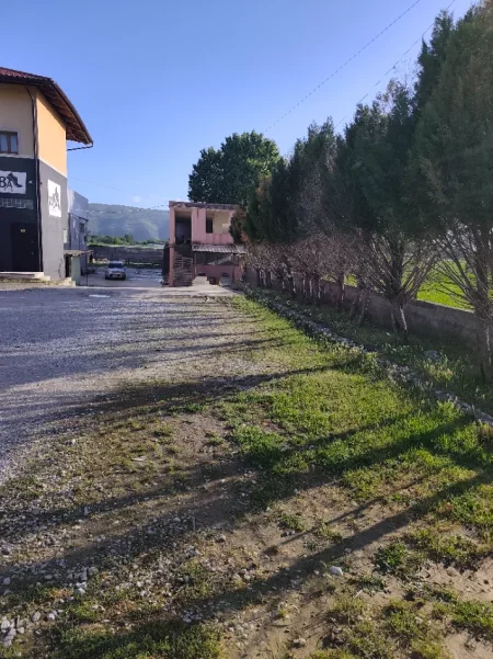 Shkoder, shitet ambjent biznesi Kati 3, 6.500 m² 700.000 € 