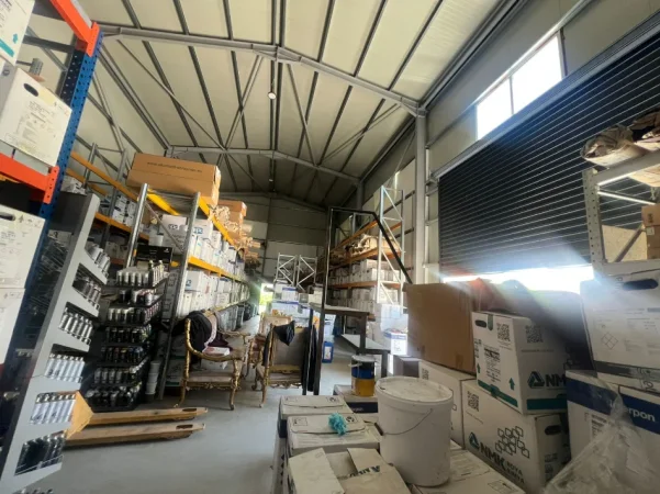 Tirane, jepet me qera ambjent biznesi , 300 m² 2.100 € 