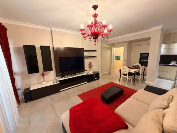 Tirane, jepet me qera apartament 2+1+Ballkon , 120 m² 1.000 € 