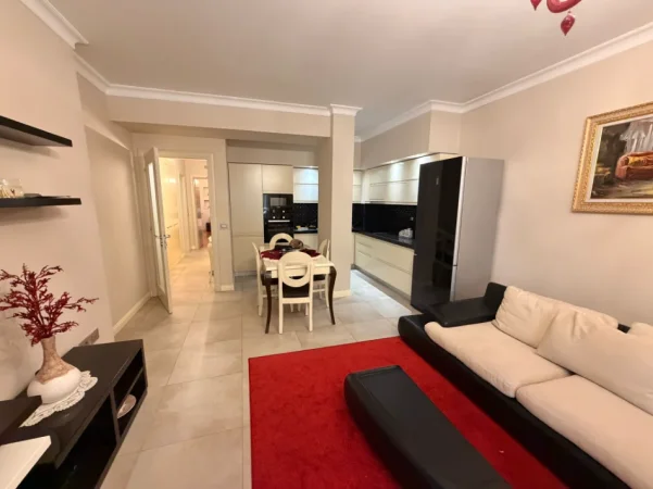 Tirane, jepet me qera apartament 2+1+Ballkon , 120 m² 1.000 € 