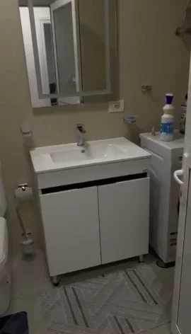 Tirane, jepet me qera apartament 1+1 , 650 m² 450 € 