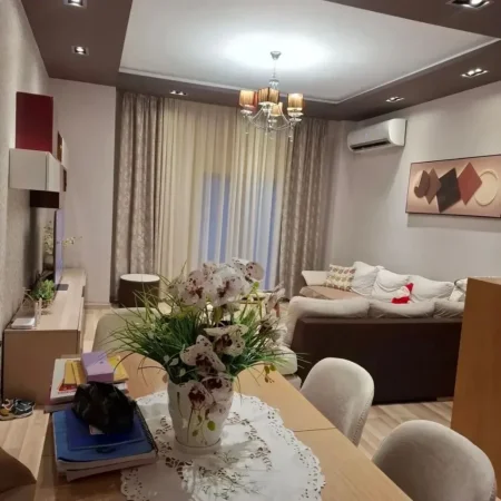 Gjirokaster, shitet apartament 3+1+Ballkon Kati 7, 110 m² 12.000.000 € (Kodra e shtufit)