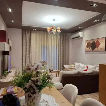 Gjirokaster, shitet apartament 3+1+Ballkon Kati 7, 110 m² 12.000.000 € (Kodra e shtufit)