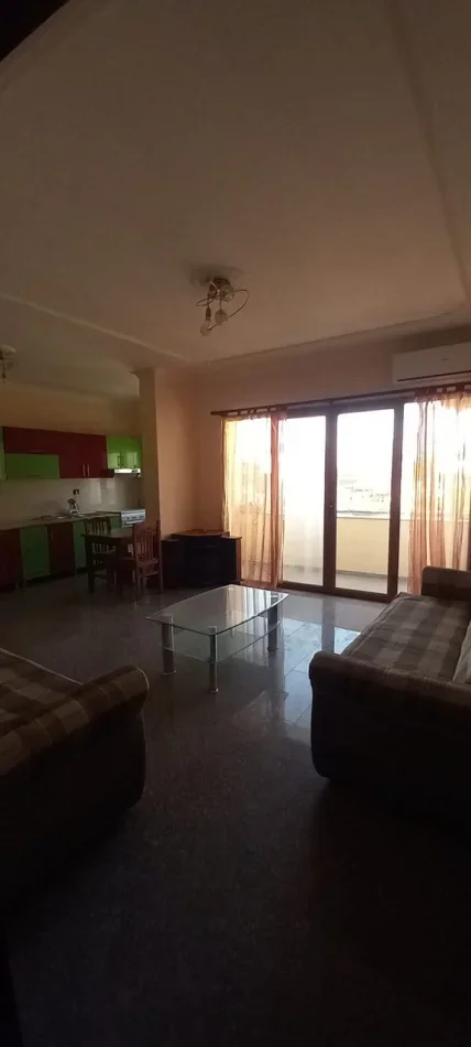 Tirane, jepet me qera apartament 2+1 Kati 1, 102 m² 400 € (Shkoze)