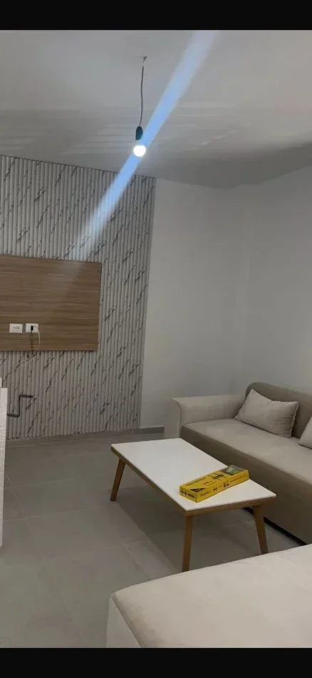 Tirane, jepet me qera apartament 2+1+Ballkon Kati 1, 115 m² 650 € (LAPRAKE)