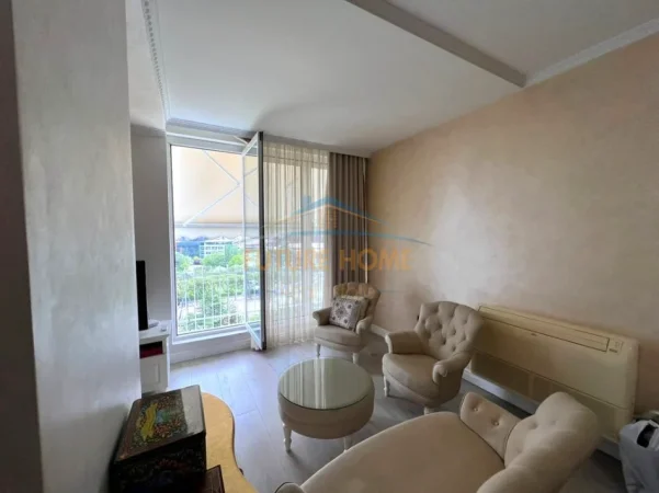Tirane, jepet me qera apartament 2+1 Kati 10, 125 m² 1.500 € (Blloku)