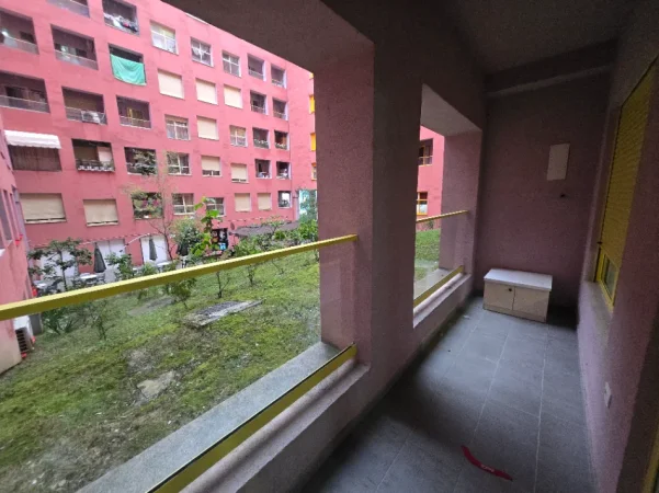 Apartament 1+1 i mobiluar Kompleksi Mangalem 21 Ali Demi 30.000leke (Rruga Pasho Hysa)