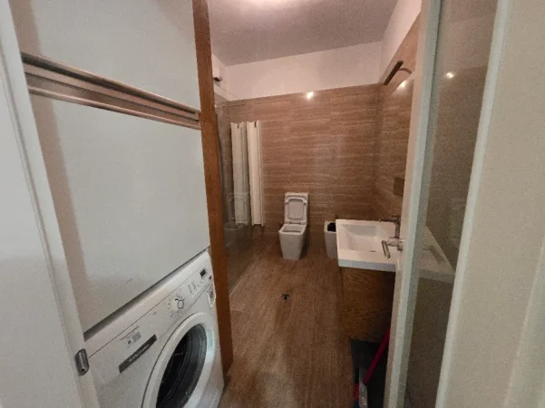 Te Selvia, Jap me qera apartament 1+1 totalisht i mobiluar. 60.000leke . 10 min nga qendra