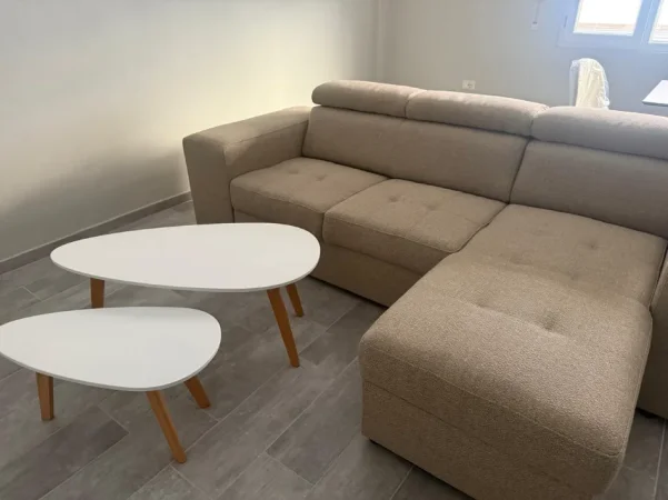 Tirane, jepet me qera apartament 1+1  Fresk