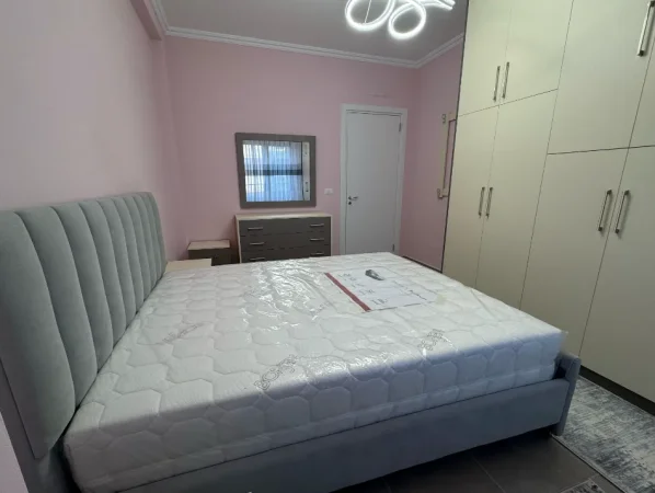 Tirane, jepet me qera apartament 2+1 Kati 6, 100 m² 750 € 