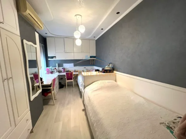 Tirane, jepet me qera apartament 2+1+Ballkon Kati 10, 125 m² 1.500 € (Blloku)