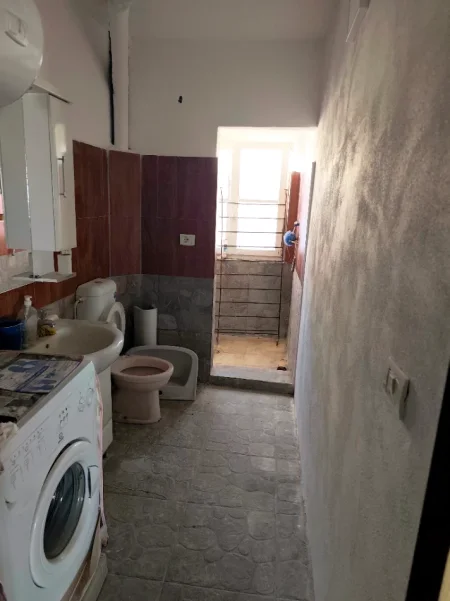Shkoder, shitet 2+1+Aneks+Ballkon Kati 2, 74 m² 75.000 € 
